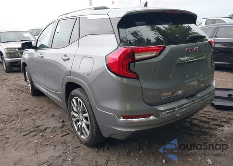 2024 GMC Terrain Denali z USA, uszkodzony, nr VIN 3GKALXEG5RL243852